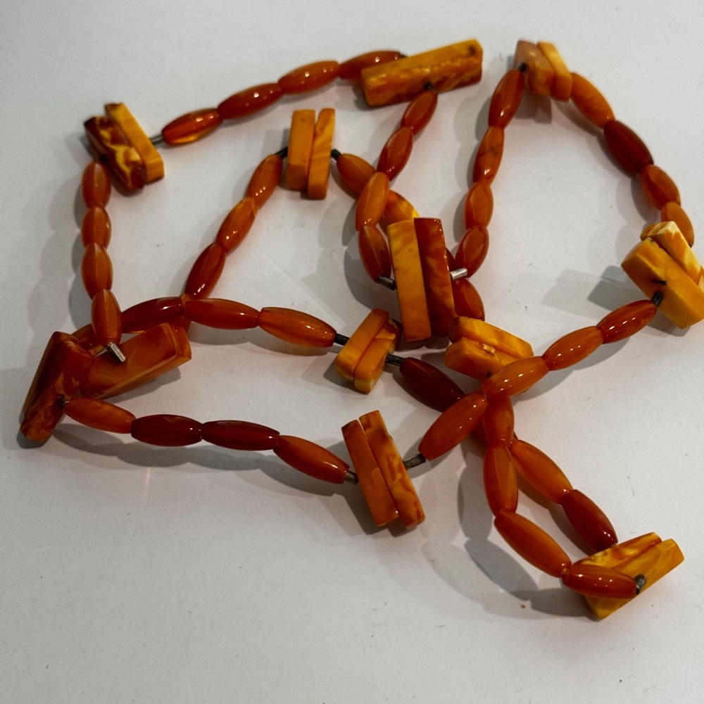 VINTAGE BALTIC AMBER BALTIC EGG YOLK HONEY BUTTERSCOTCH NECKLACE Oval 33 g